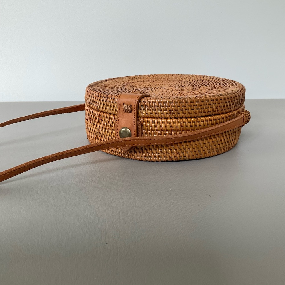 Amerii Round Ratten Crossbody Bag - Picture 8 of 8